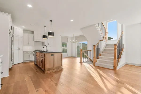 $649,950 | 16335 West 166th Place, Olathe, KS 66062