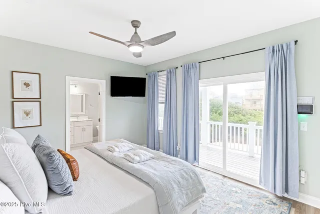 $1,145,000 | 822 South Topsail Drive, Unit B, Surf City, NC 28445