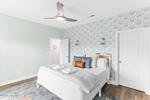 $1,145,000 | 822 South Topsail Drive, Unit B, Surf City, NC 28445