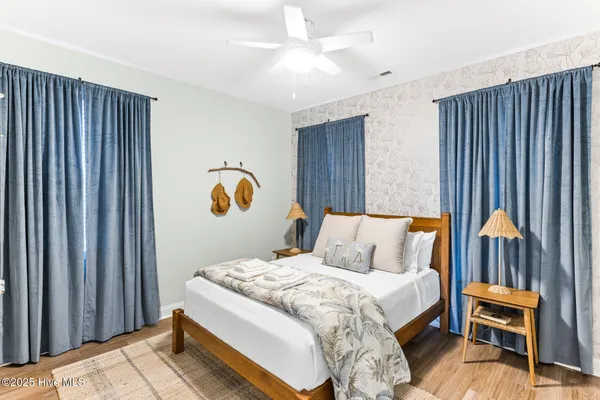 $1,100,000 | 822 South Topsail Drive, Unit B, Surf City, NC 28445