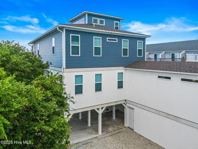 $1,145,000 | 822 South Topsail Drive, Unit B, Surf City, NC 28445