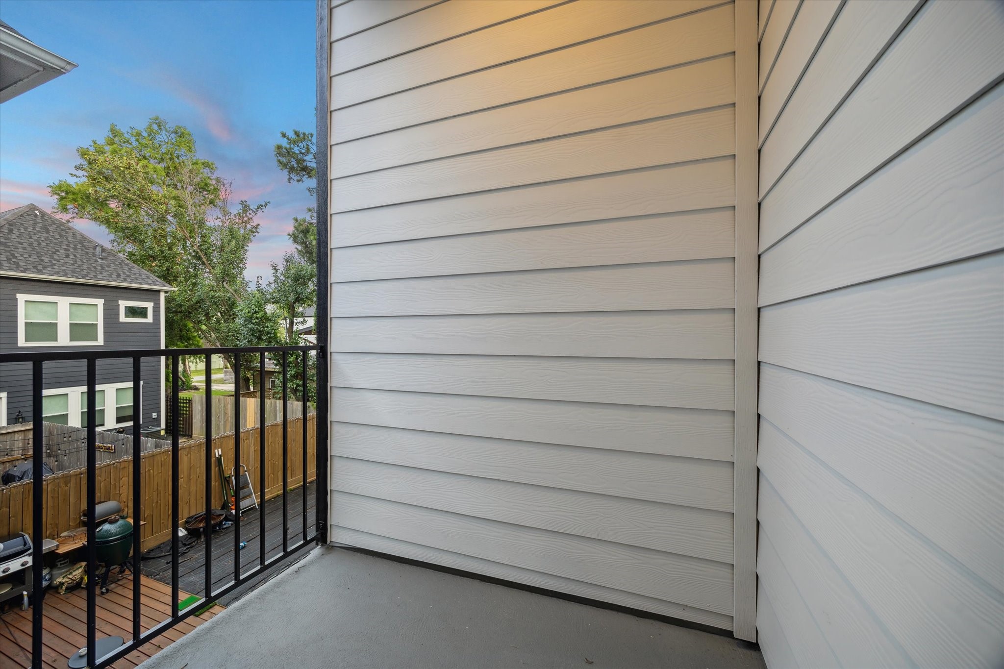 812 Thornton Road, Unit B Houston, TX 77018 - Photo 26 of 39 a view of a small space