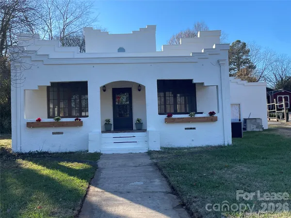 $1,150 | 409 North Main Street, Troutman, NC 28166