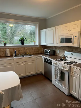 $1,150 | 409 North Main Street, Troutman, NC 28166