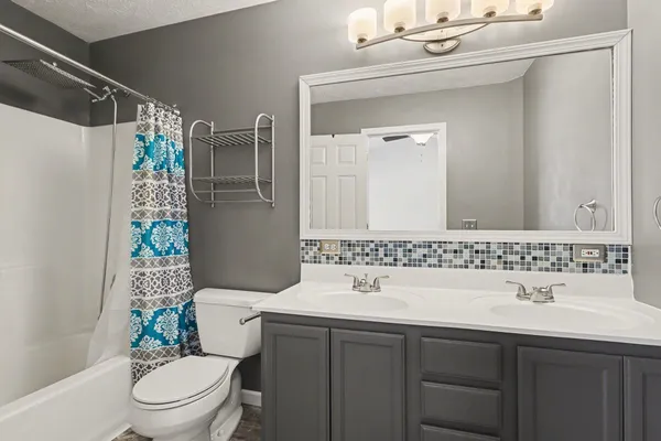 $349,900 | 6189 Clovermeadows Avenue, Scotts, MI 49088