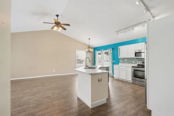 $349,900 | 6189 Clovermeadows Avenue, Scotts, MI 49088