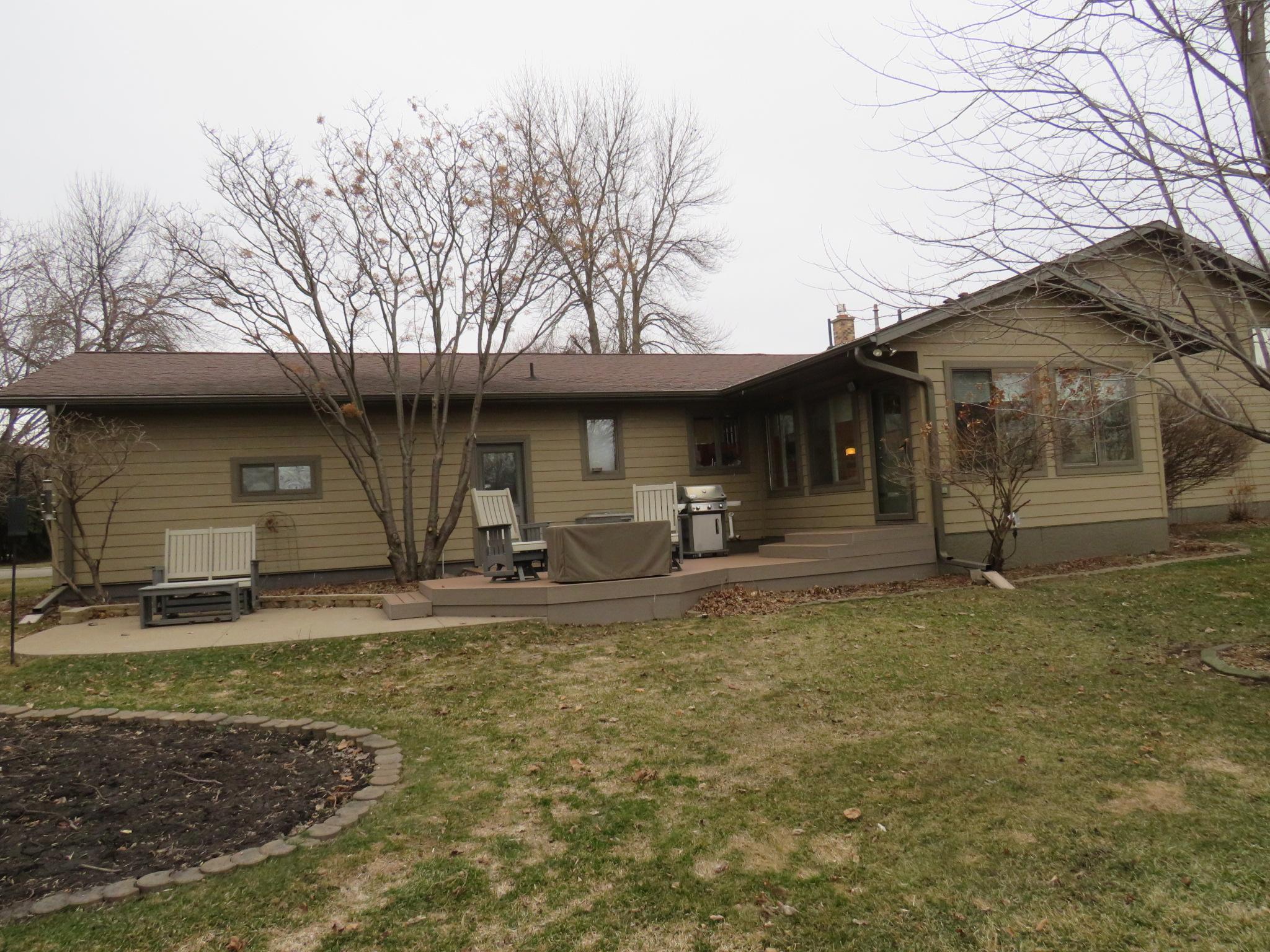 902 10th Street South Benson, MN 56215 - Photo 3 of 36