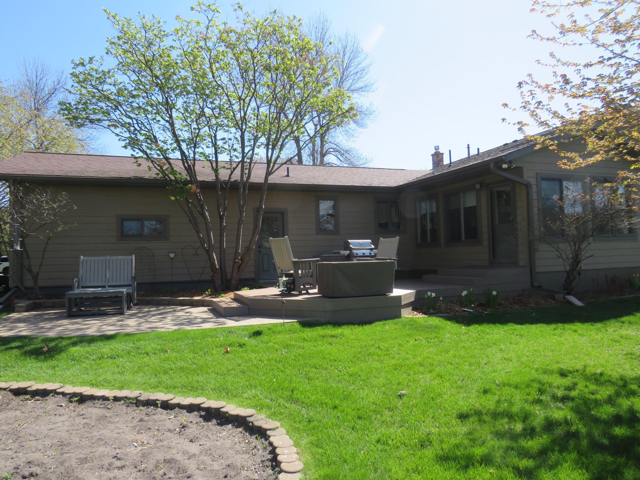 902 10th Street South Benson, MN 56215 - Photo 6 of 37