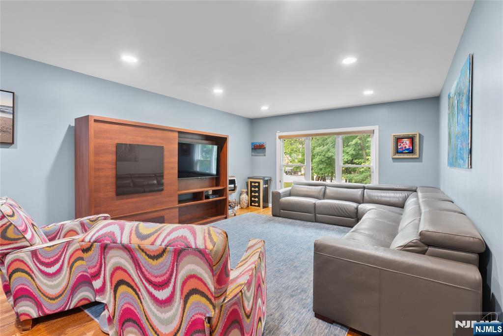 1759 Lilbet Road Teaneck, NJ 07666 - Photo 5 of 41