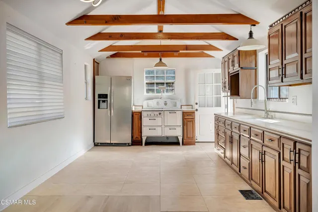 $849,000 | 9240 Slater Terrace, Chatsworth, CA 91311