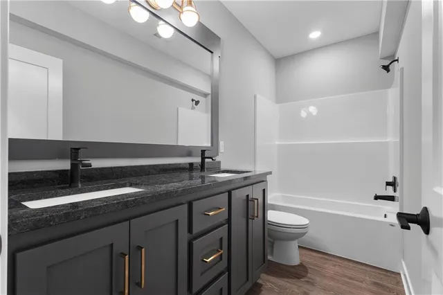 $680,475 | 17178 South Heatherwood Street, Olathe, KS 66062