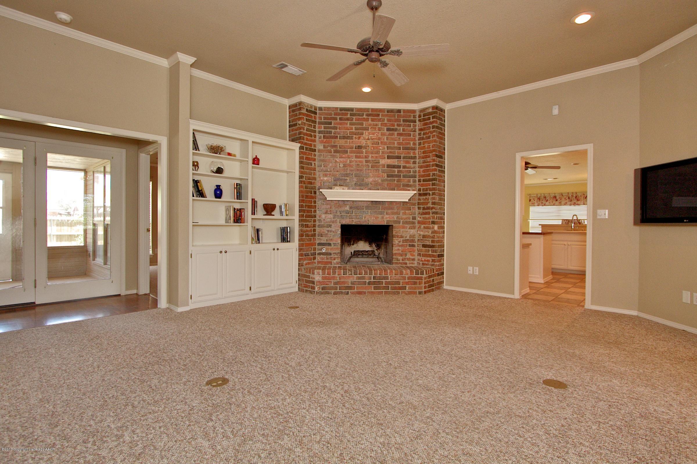 Living room 2