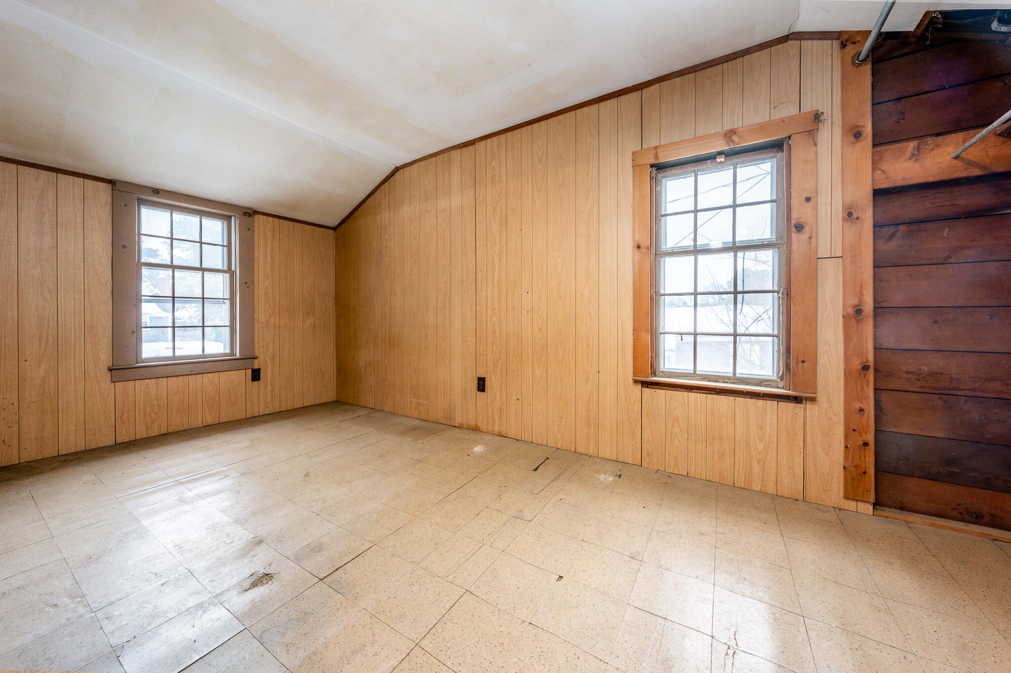 10 N Road West Dennis, MA 02670 - Photo 21 of 31 an empty room with windows