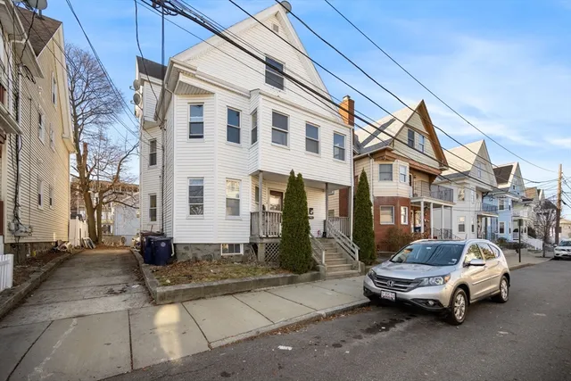 $2,400 | 12 Porter Street, Unit 1, Everett, MA 02149