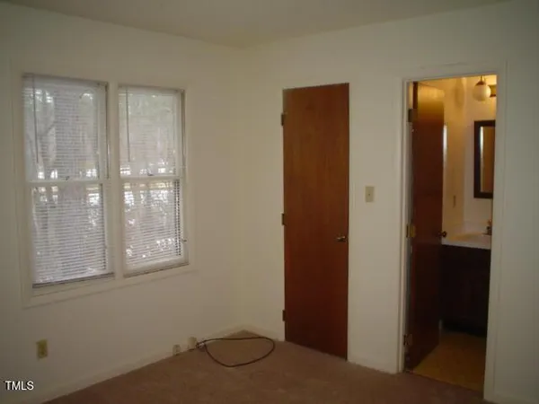 $1,100 | 5648 Thea Lane, Unit B, Raleigh, NC 27606