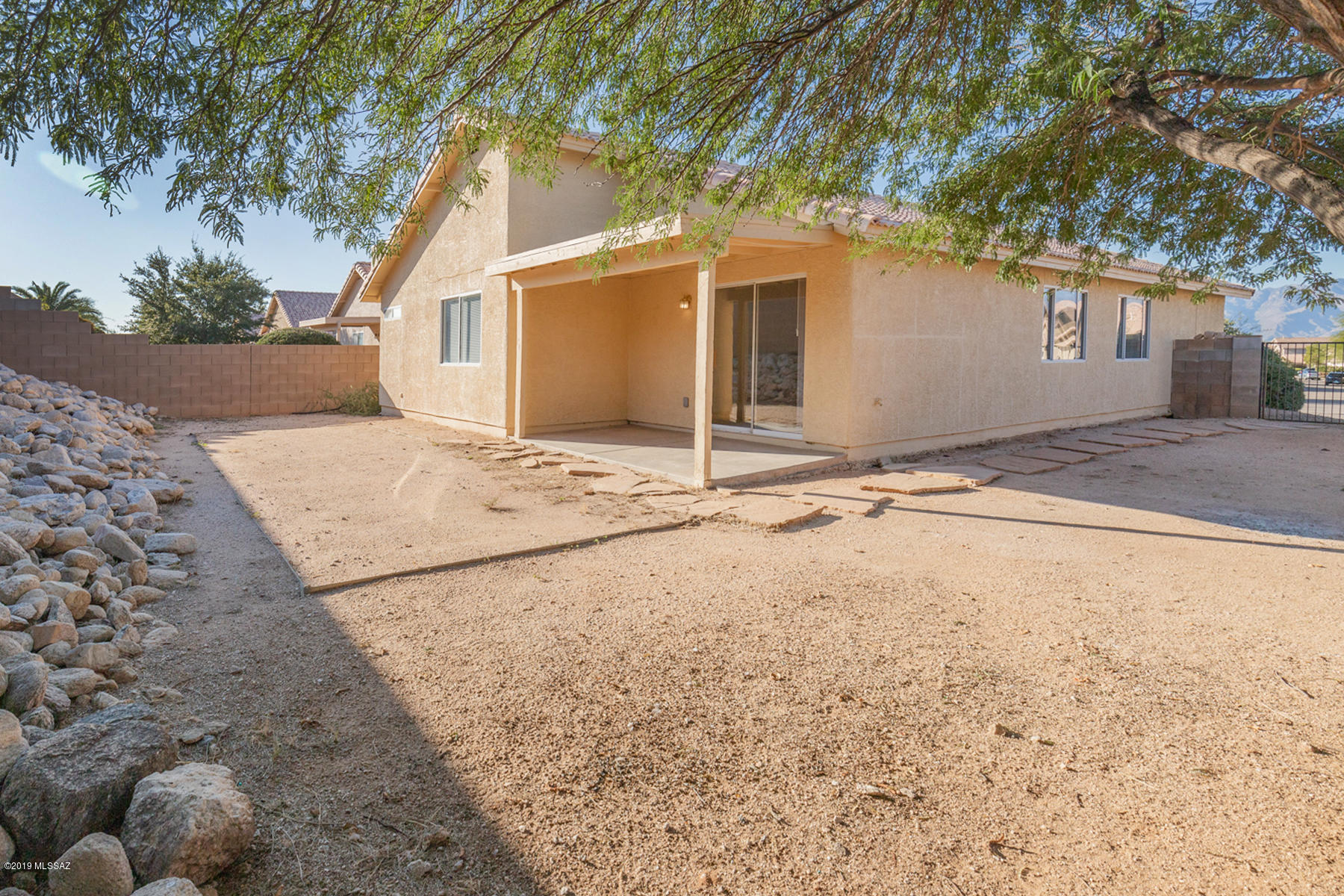 9630 East Magdalena Road Tucson, AZ 85748 - Photo 3 of 31