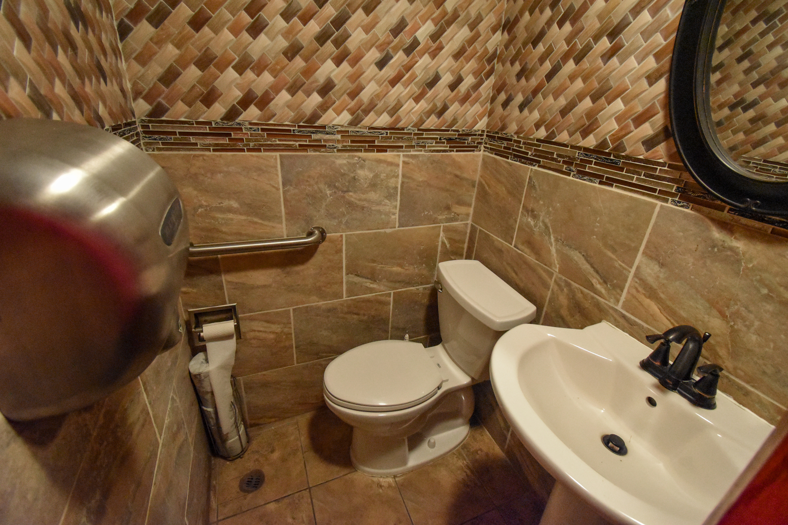 152 East Main Street Dwight, IL 60420 - Photo 25 of 70 a bathroom with a toilet and a sink