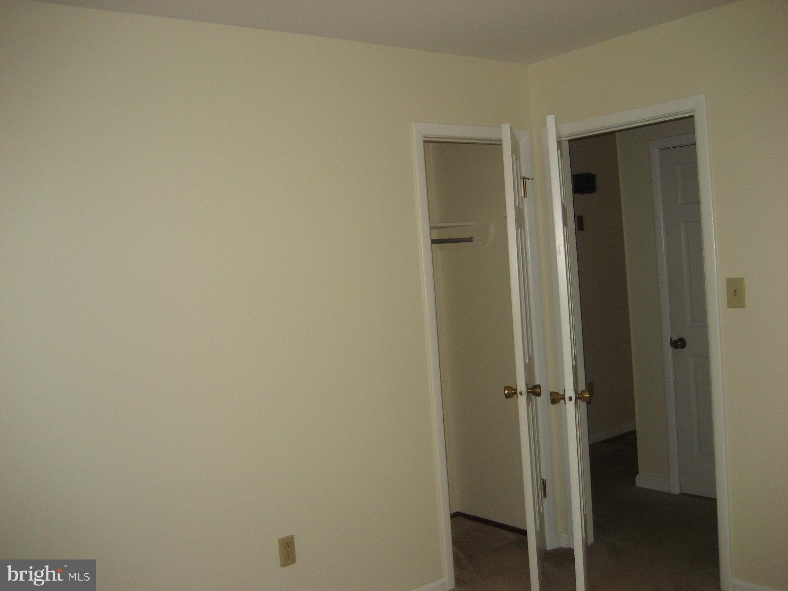 209 Dover Road Warrenton, VA 20186 - Photo 20 of 30 a view of a bathroom