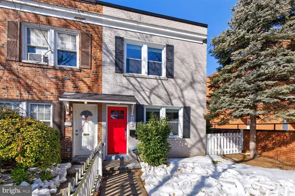 $3,500 | 124 Baggett Place, Alexandria, VA 22314
