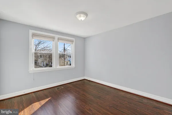 $3,500 | 124 Baggett Place, Alexandria, VA 22314