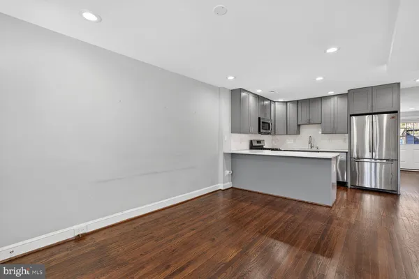 $3,500 | 124 Baggett Place, Alexandria, VA 22314