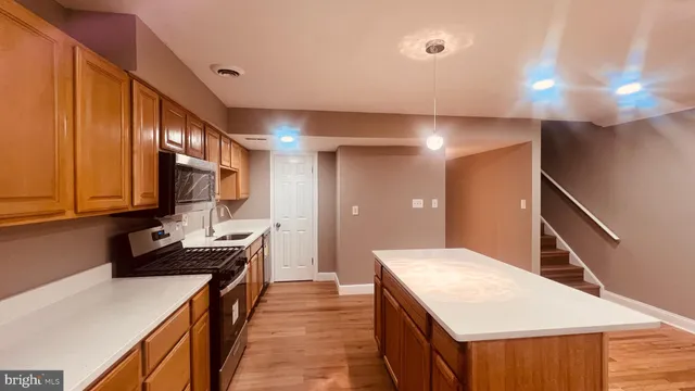 $424,900 | 14875 Cherrydale Drive, Woodbridge, VA 22193