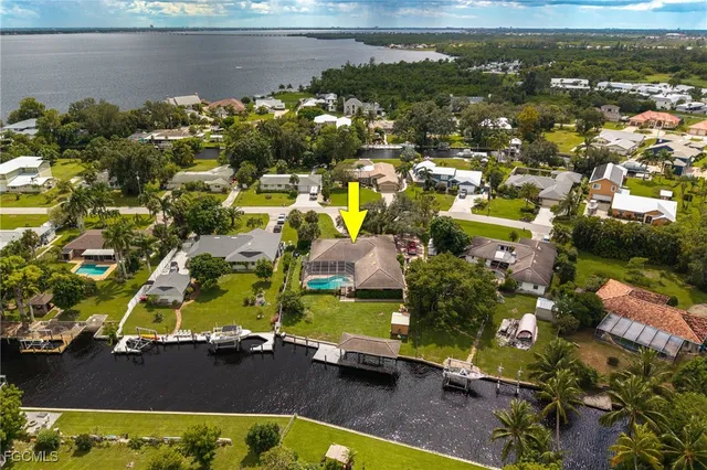 $699,000 | 1860 Marina Circle, North Fort Myers, FL 33903