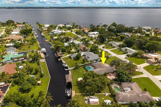 $699,000 | 1860 Marina Circle, North Fort Myers, FL 33903