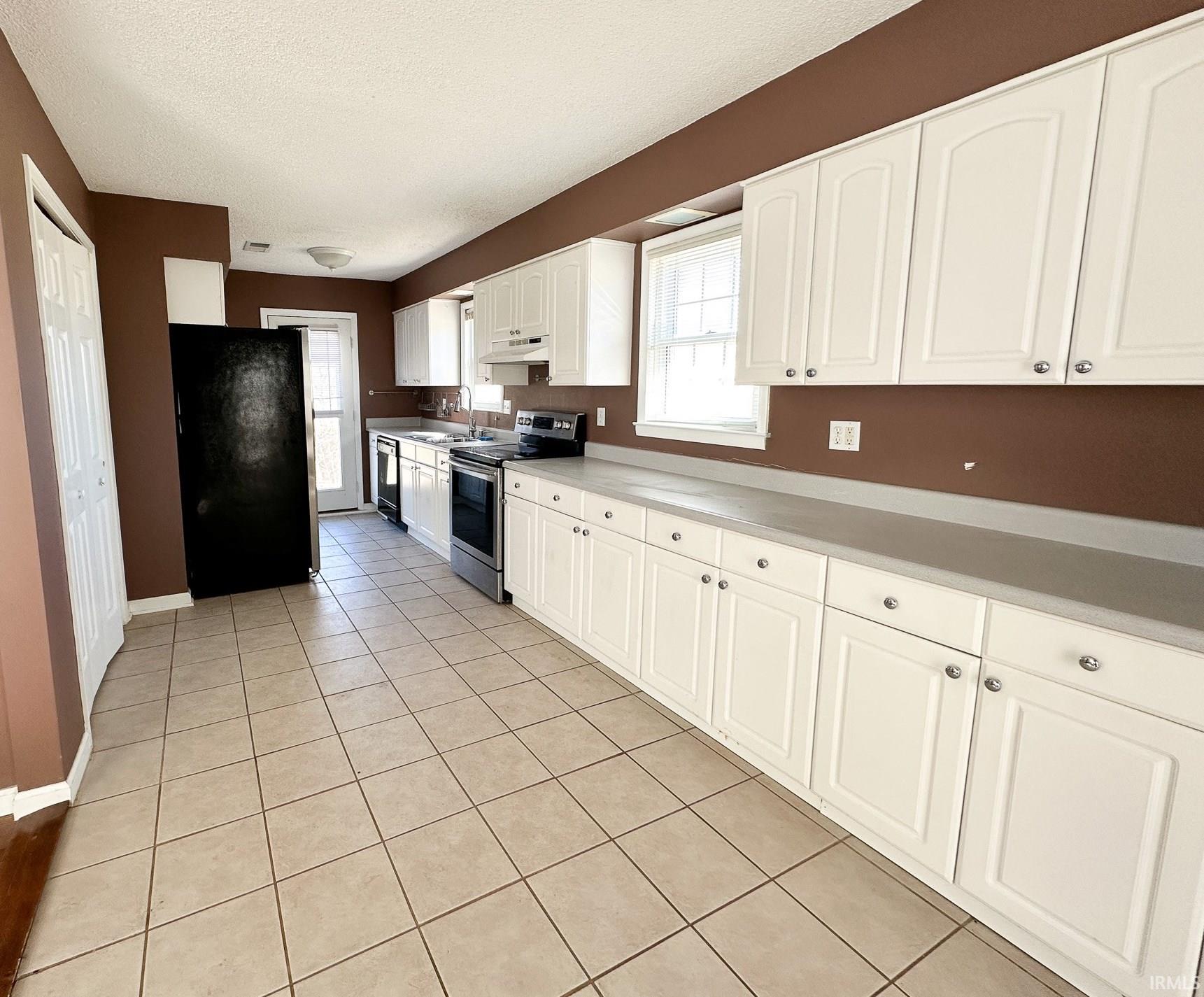 7122 Lauderdale Road Dale, IN 47523 - Photo 18 of 29 Gallery Image 18