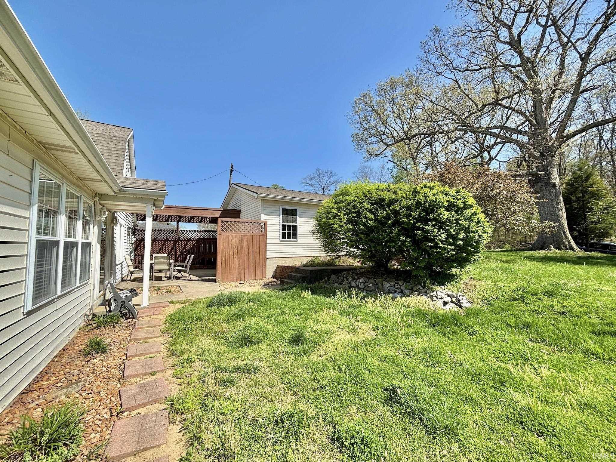 7122 Lauderdale Road Dale, IN 47523 - Photo 3 of 29 Gallery Image 3