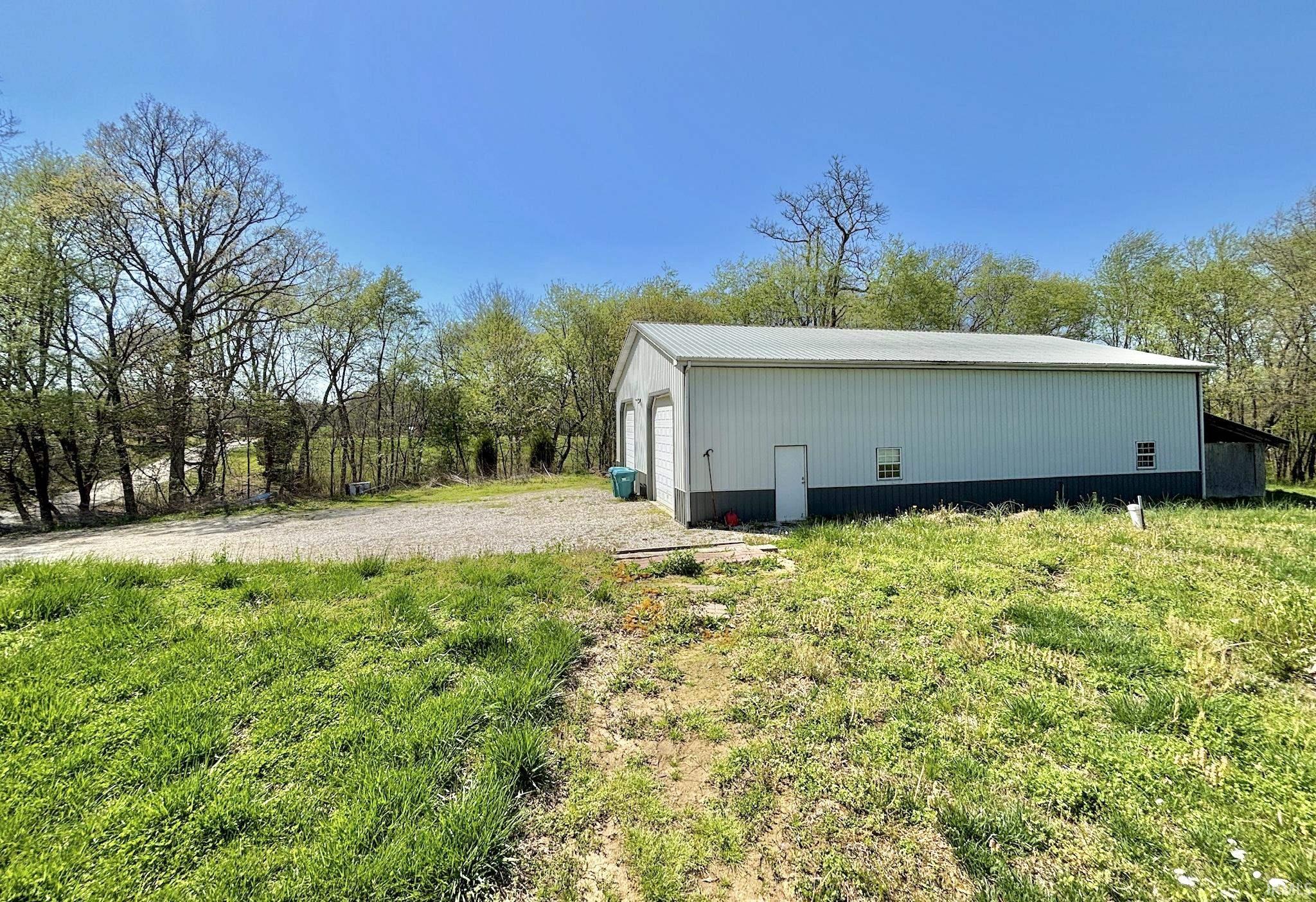 7122 Lauderdale Road Dale, IN 47523 - Photo 4 of 29 Gallery Image 4