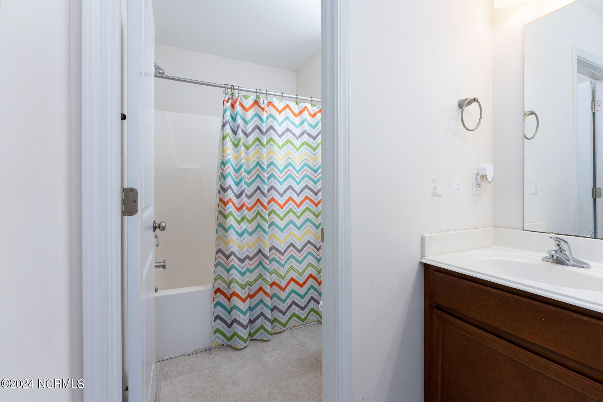 52 East Tumbling Waters Road Rocky Point, NC 28457 - Photo 17 of 23 bathroom-03b