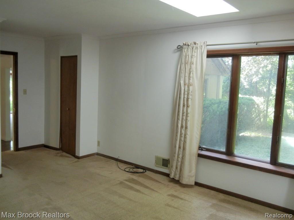 9950 Allen Road Clarkston, MI 48348 - Photo 40 of 76
