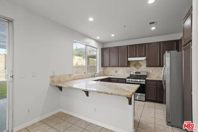 $3,950 | 16850 Merion Lane, Fontana, CA 92336