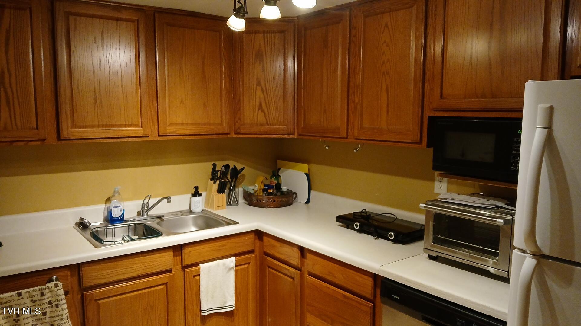 364 Max Jett Road Johnson City, TN 37601 - Photo 16 of 38 9