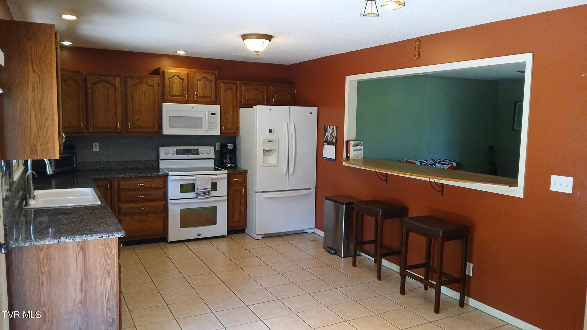 364 Max Jett Road Johnson City, TN 37601 - Photo 9 of 38 2