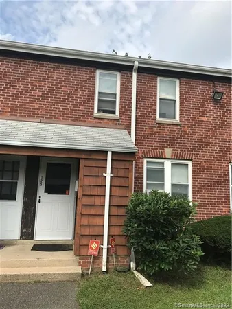 $1,700 | 125 Louisiana Avenue, Unit 125, Bridgeport, CT 06610