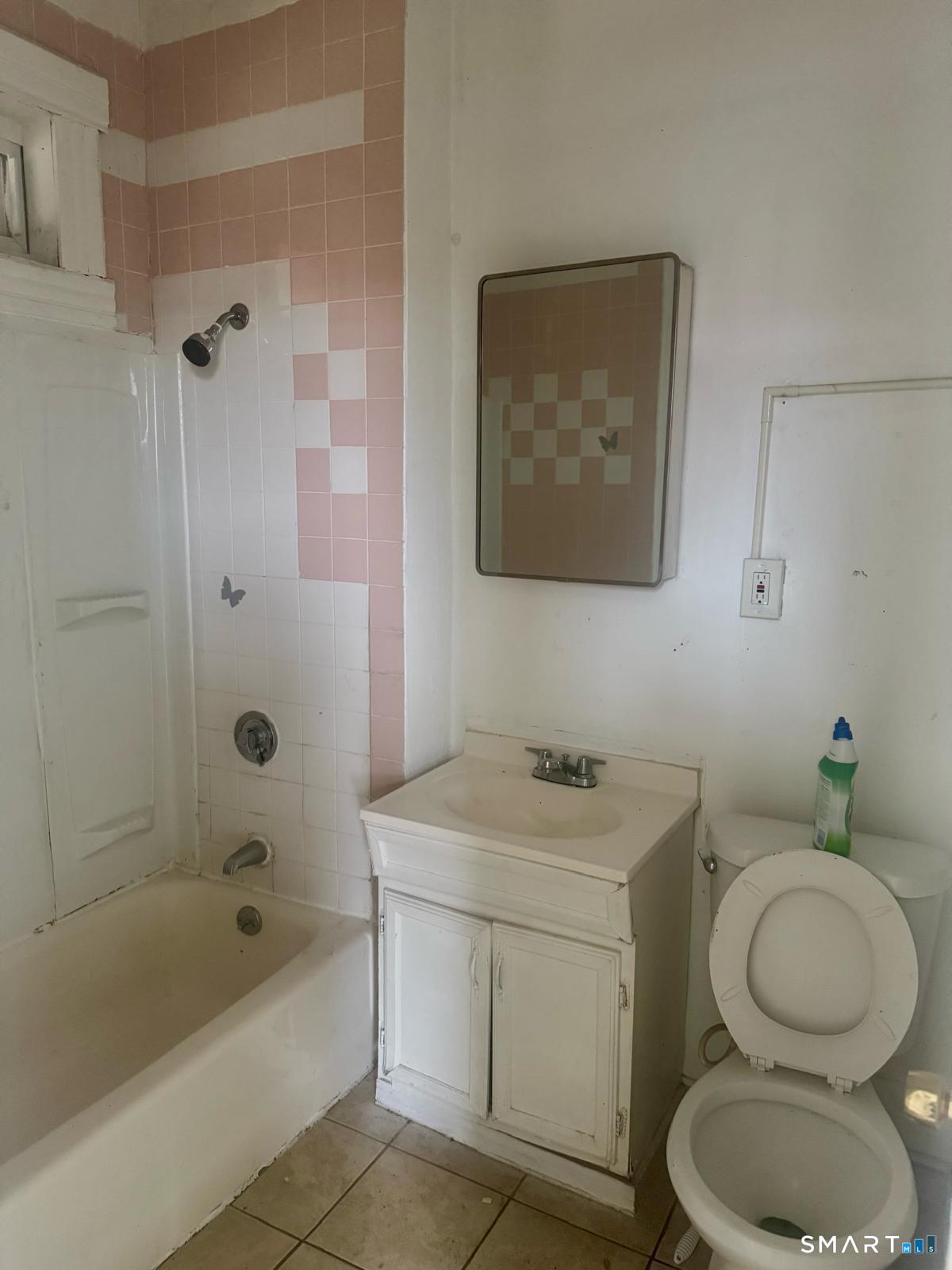44 Bond Street Hartford, CT 06114 - Photo 7 of 13