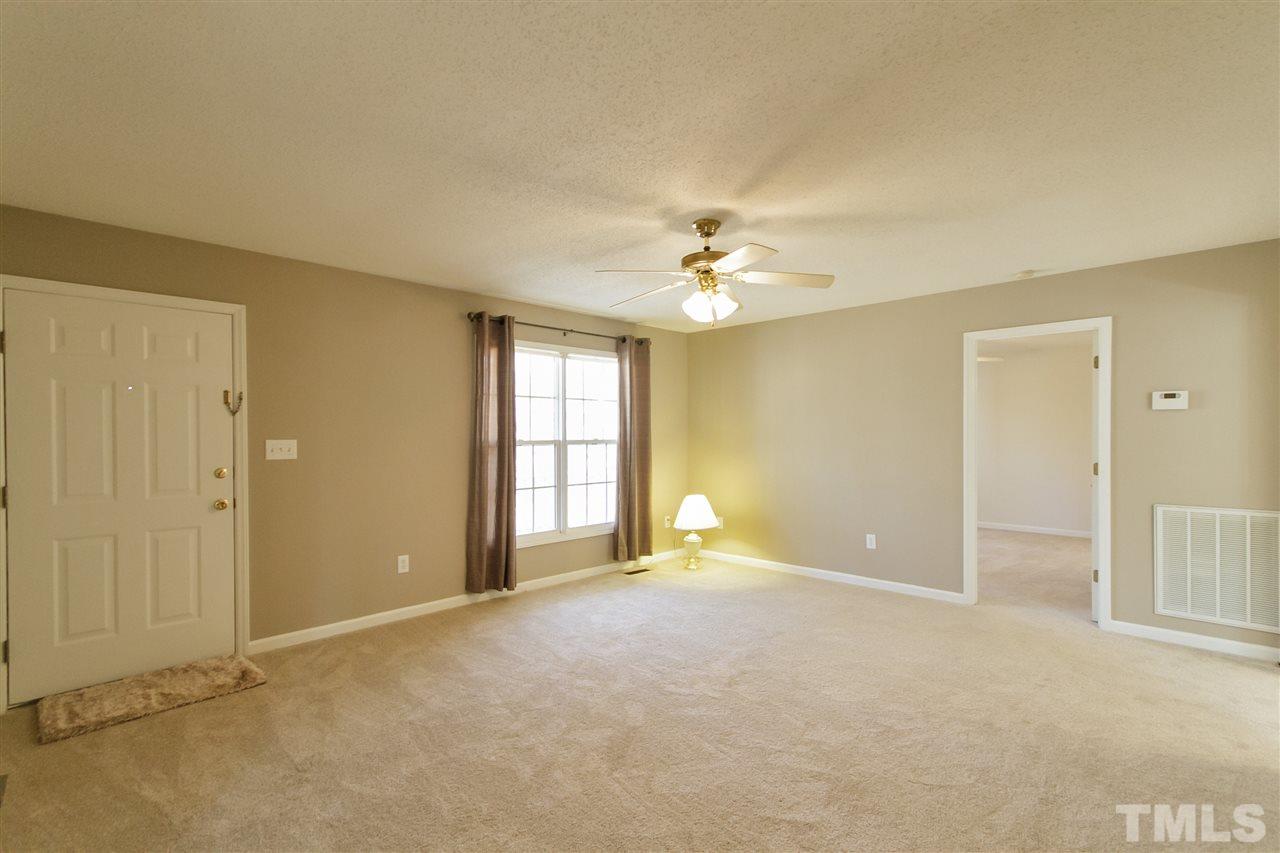 New carpet and paint!