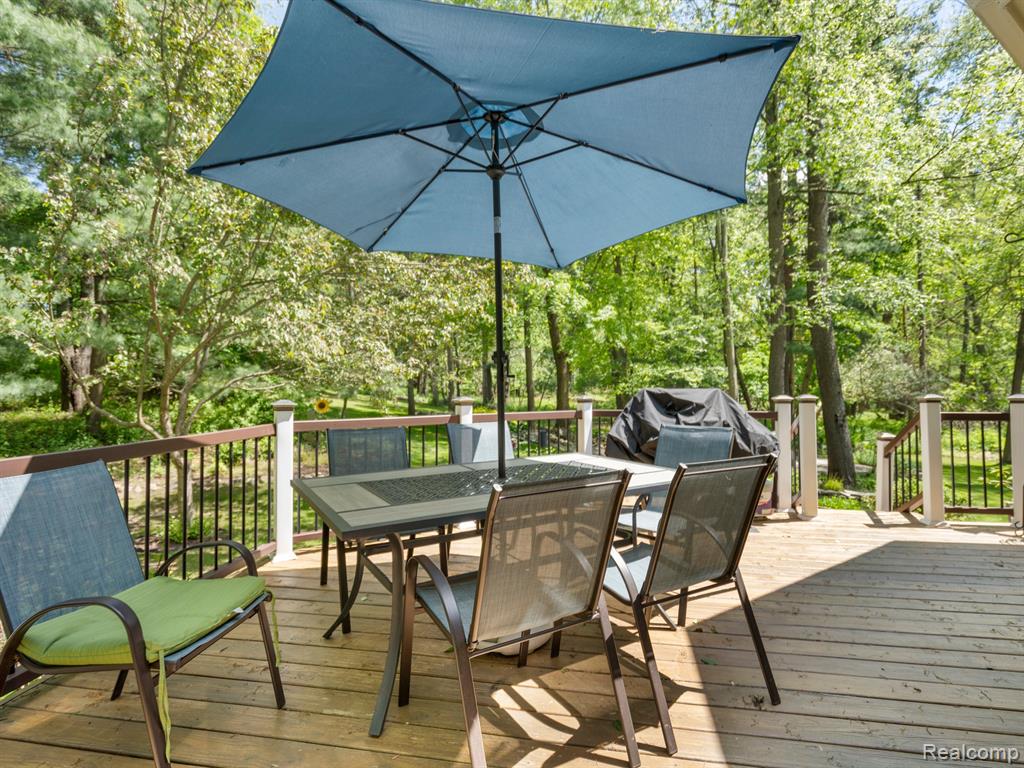 1331 Avon Circle West Rochester Hills, MI 48309 - Photo 40 of 54