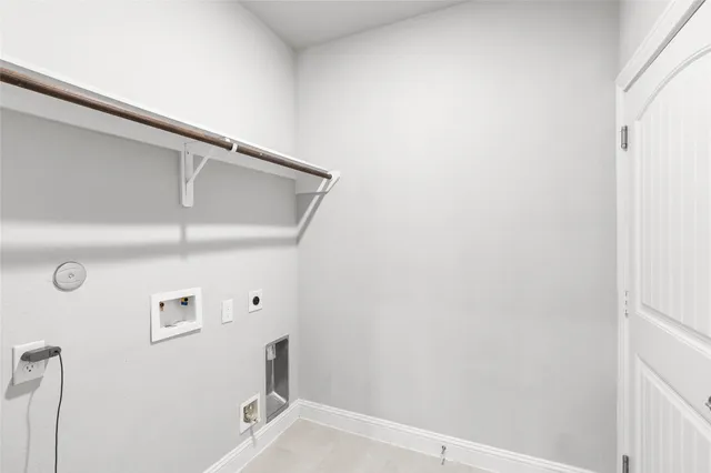 a view of utility room