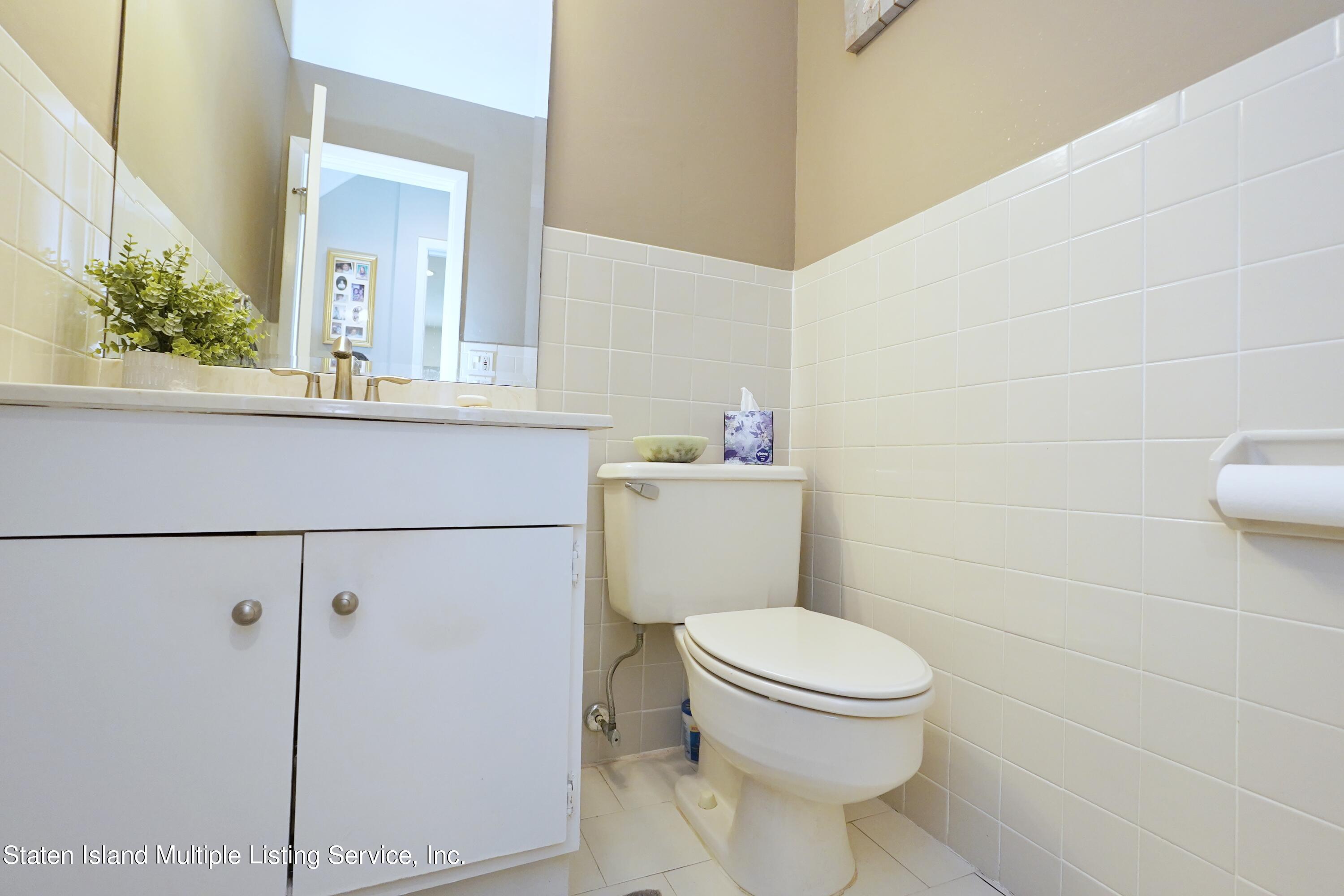 338 Timber Ridge Drive Staten Island, NY 10306 - Photo 14 of 28 Photo Dec 05 2022, 9 31 34 AM