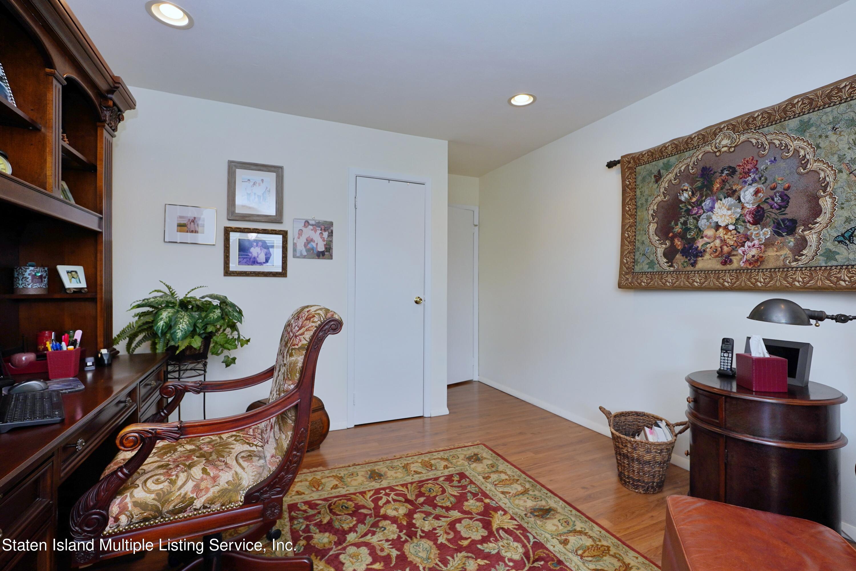 338 Timber Ridge Drive Staten Island, NY 10306 - Photo 17 of 28 Photo Dec 05 2022, 9 31 57 AM