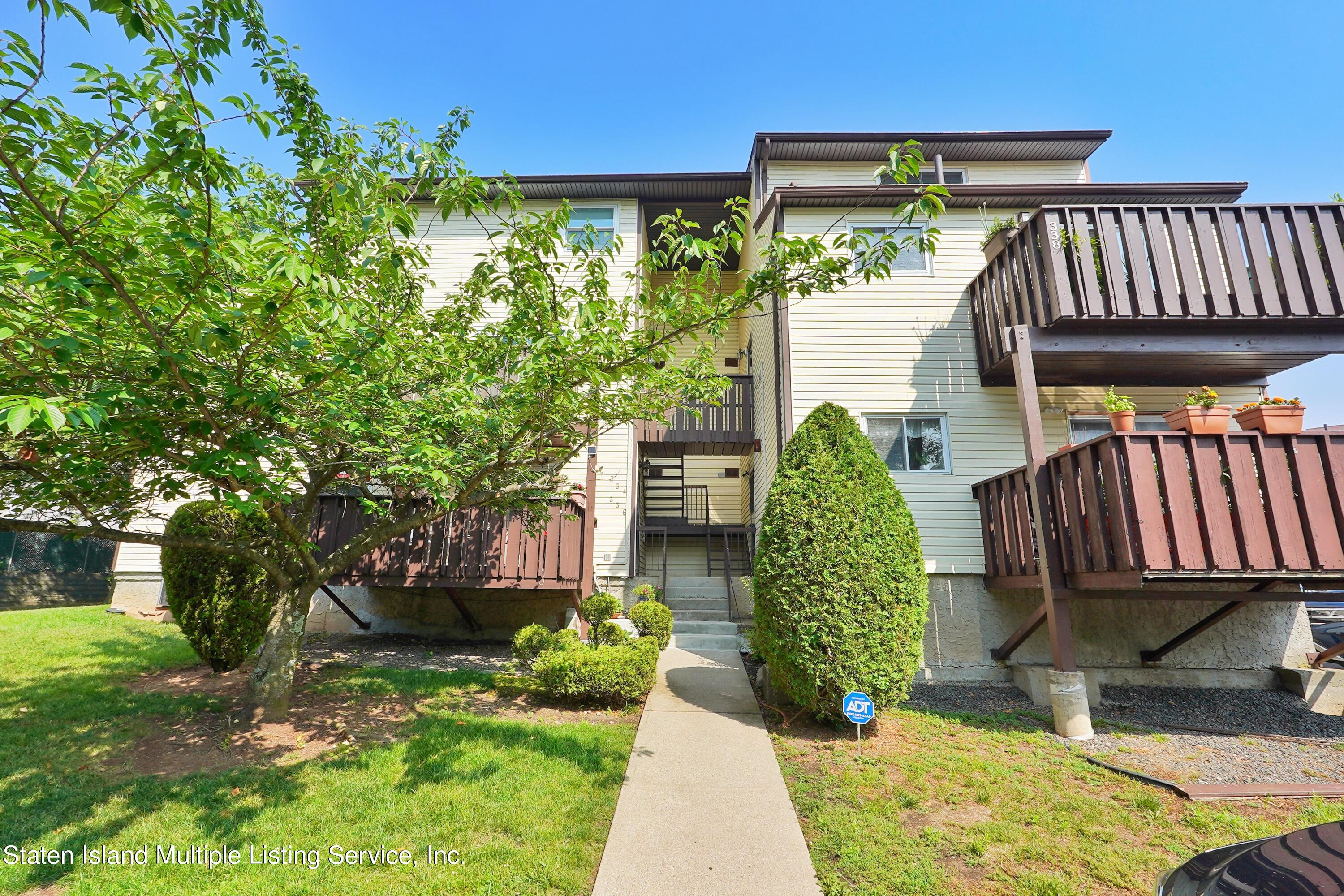 338 Timber Ridge Drive Staten Island, NY 10306 - Photo 2 of 28 Photo Dec 05 2022, 9 47 02 AM