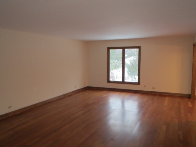 36W758 Oak Road St. Charles, IL 60175 - Photo 4 of 17
