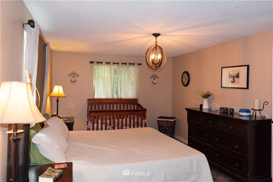 15530 Runyon Road Southeast Rainier, WA 98576 - Photo 23 of 36
