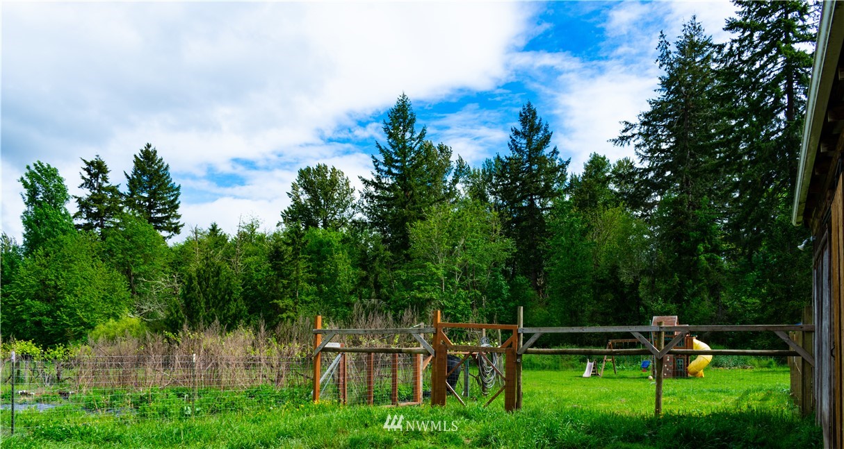 15530 Runyon Road Southeast Rainier, WA 98576 - Photo 25 of 36