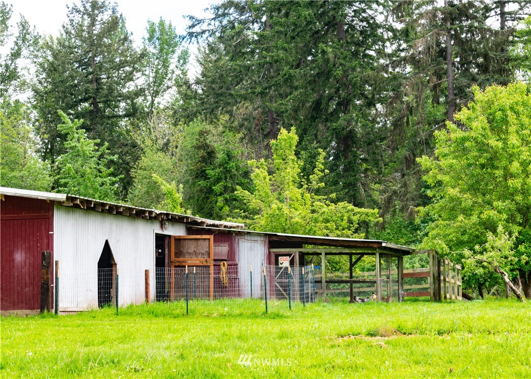 15530 Runyon Road Southeast Rainier, WA 98576 - Photo 27 of 36