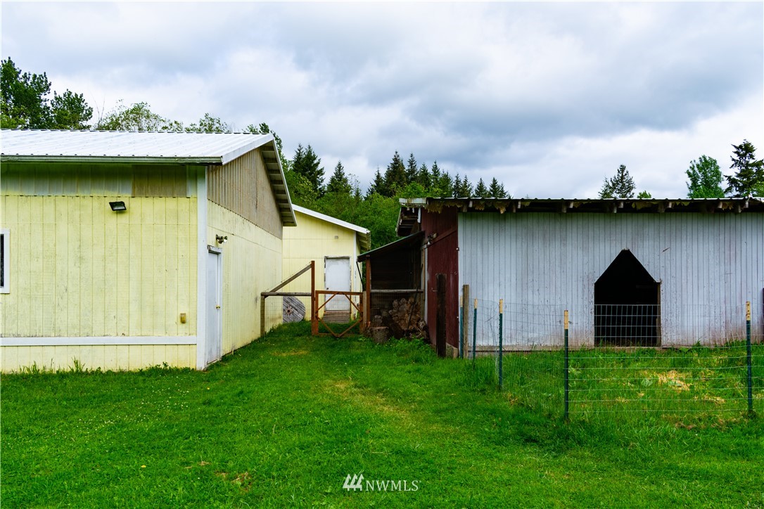 15530 Runyon Road Southeast Rainier, WA 98576 - Photo 28 of 36