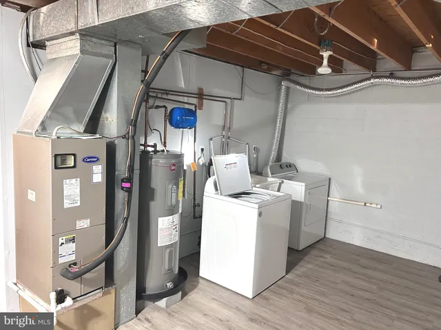 $2,300 | 5121 West Woodmill Drive, Wilmington, DE 19808